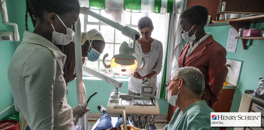 Henry Schein unterstützt Dentists for Africa mit Geldspende