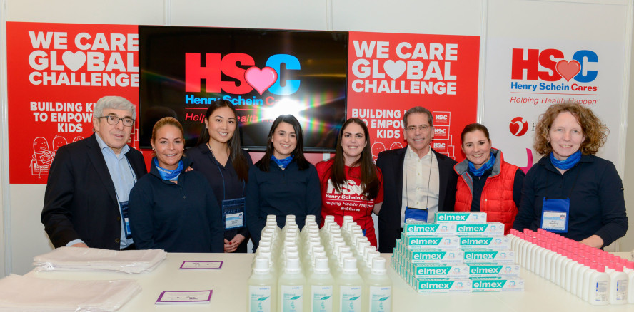 Henry Schein unterstützt die Arbeit von Brustkrebs Deutschland e.V.