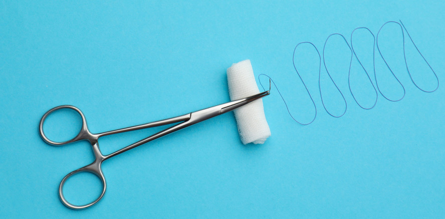 Chirurgisches Nahtmaterial für den dentalen Wundverschluss