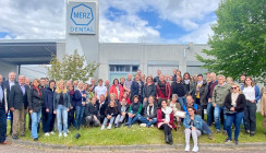 Berufs- und Meisterschullehrer bilden sich bei Merz Dental