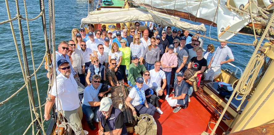 Volle Kraft digital – Merz Dental bittet an Bord zur Regattabegleitfahrt