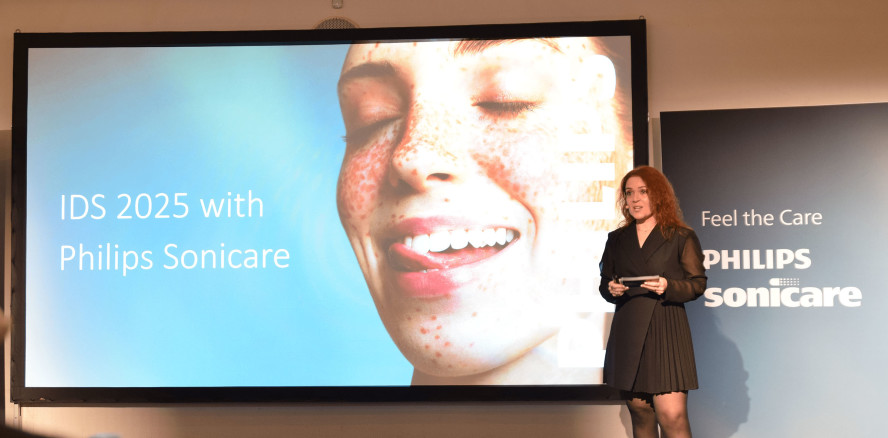 Philips enthüllt den weltweit neuen Markenauftritt „Feel the Care”