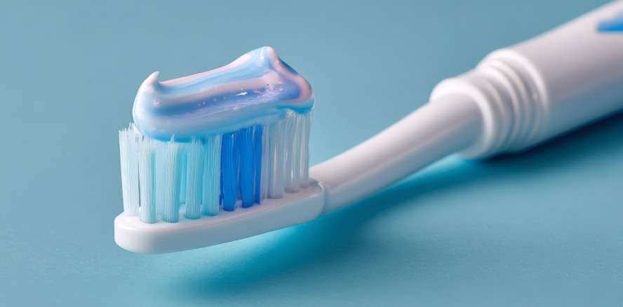 Weißere Zähne ab der 1. Anwendung* mit den neuen Oral-B 3D White Zahnpasten