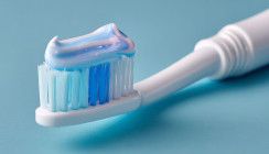 Weißere Zähne ab der 1. Anwendung* mit den neuen Oral-B 3D White Zahnpasten