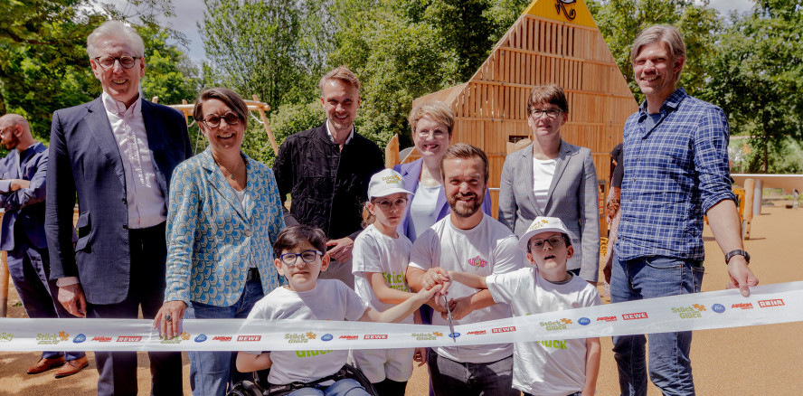 Initiative „Stück zum Glück“ eröffnet inklusives Spielplatzprojekt