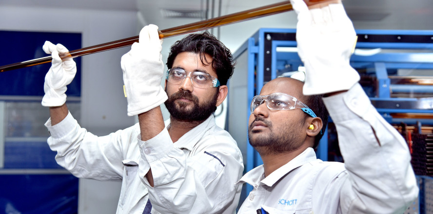 SCHOTT startet Produktion von UV-geschütztem Pharmaglas