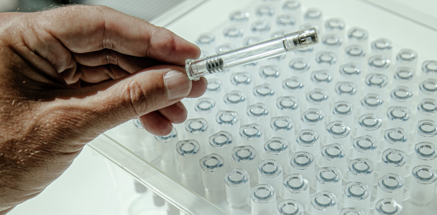 SCHOTT Pharma stärkt im ersten Jahr seine führende Position