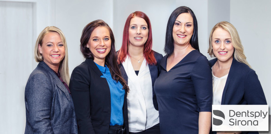 Hausbesuch: Intraoral Röntgen Spezialistinnen unterstützen Praxen