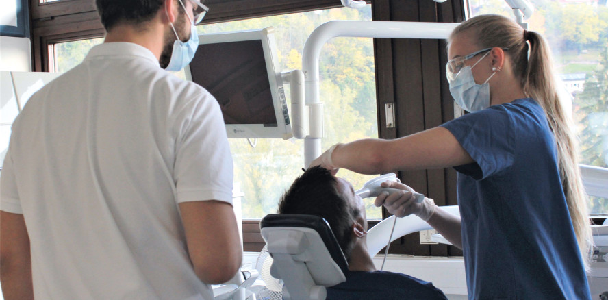 YES, we can: Studierende testen digitalen Abdruck