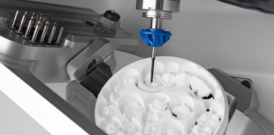 Die Trockenfräsmaschine E5 von vhf: Ronden fräsen mit Leichtigkeit