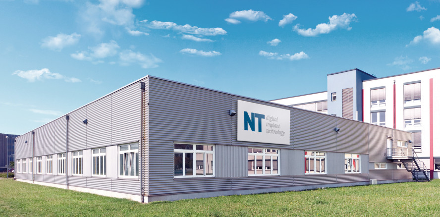 NT Dental: Implantatkompetenz aus Karlsruhe