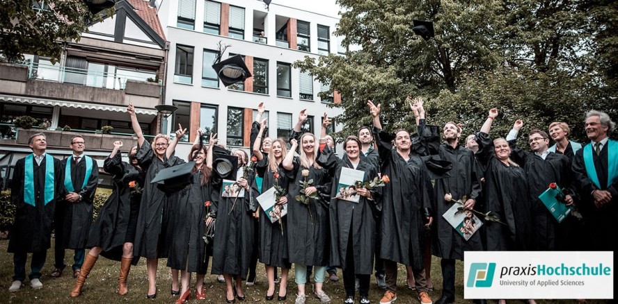 praxisHochschule feiert Absolvia in der Stadthalle Rheine