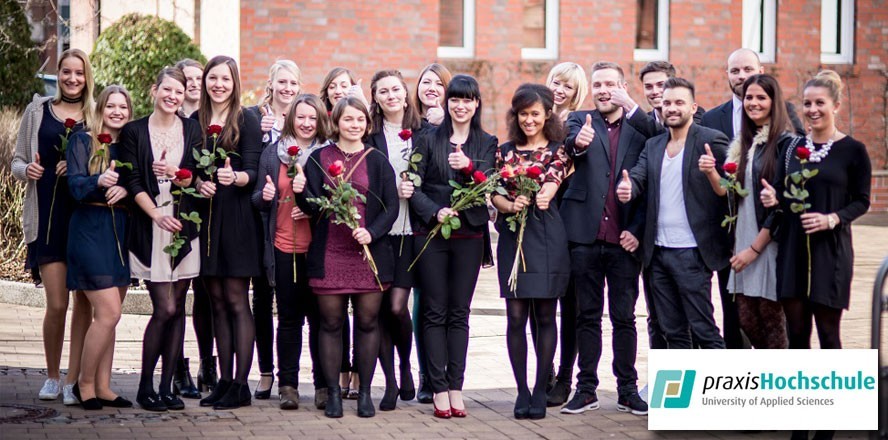 praxisHochschule feiert Examensfeier des Modellstudiengangs Pflege (B. Sc.)