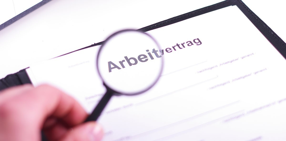 Neuregelung bei Arbeitsverträgen – Verfall von Ansprüchen