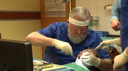 Ausschnitt aus der DVD – Minimalinvasive Augmentationstechniken