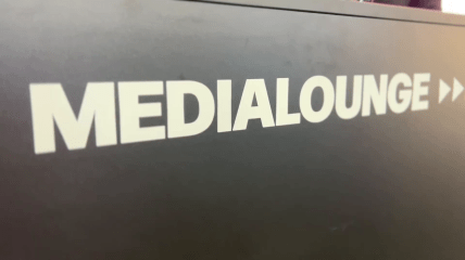MEDIALOUNGE DER OEMUS MEDIA AG – „the third place“ @IDS2023